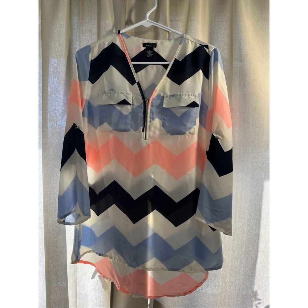 Rue 21 Tunic Top Small Sheer V-Neck Zip Up White‎ Pink Chevron Roll Tab Sleeves